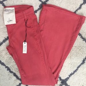 Textile Elizabeth and James flare coral jean 27